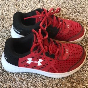 Little boys size 11 Under Armour tennis shoes